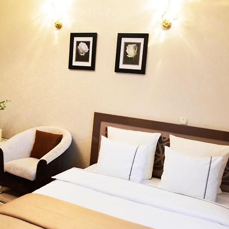 Comfort Apartments - Beautiful Suite By The Park Grodno Esterno foto